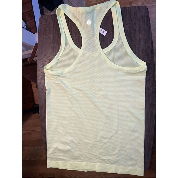 Lululemon Athletica neon tank size 6 - Picture 3 of 4